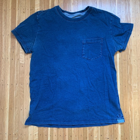 Bundle of mens Gap 1969 denim colored pocket tees - Picture 2 of 6